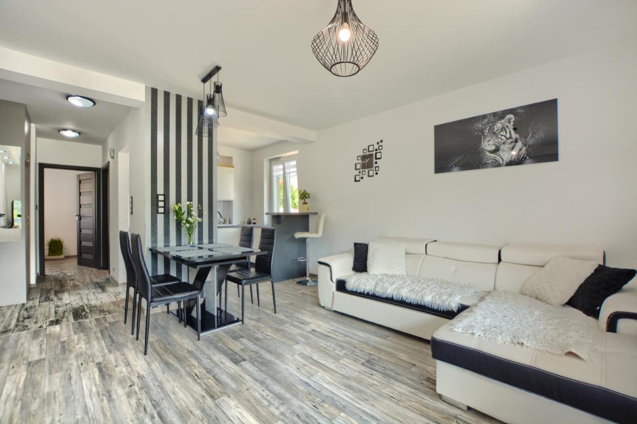 Apartament Glamour Ustrzyki Dolne Exterior photo